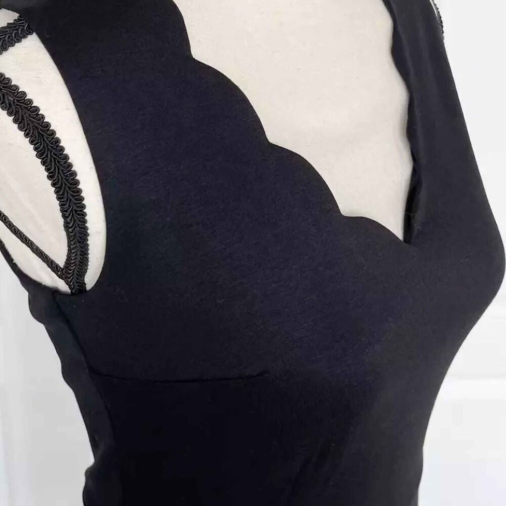 Loft Petites Scalloped Heart Neck Sheath Dress.  Size 0p.  Color Black.